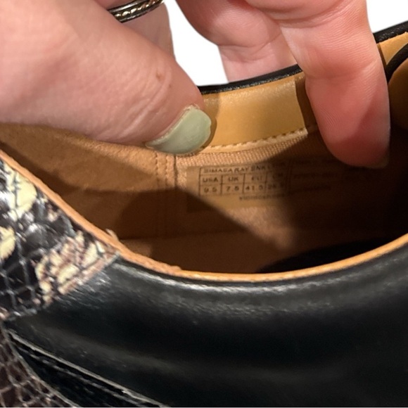 EUC - Dansko Marcia Ankle Boot - Size 41 - Teak Brown Burnished - Picture 8 of 8